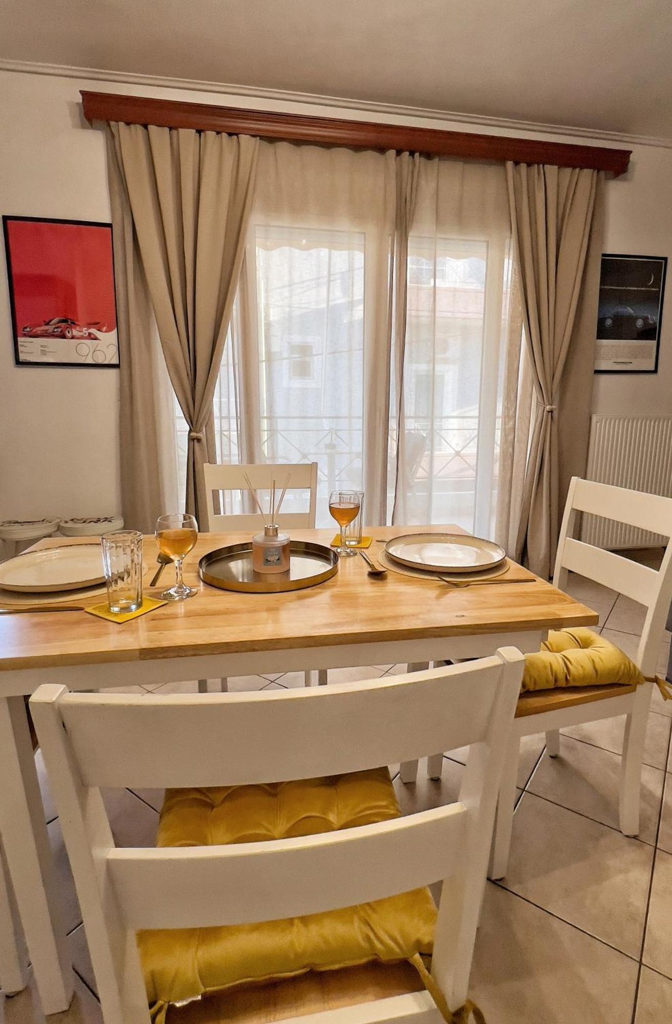 H&H Cozy Retreat Leilighet Pireus Eksteriør bilde