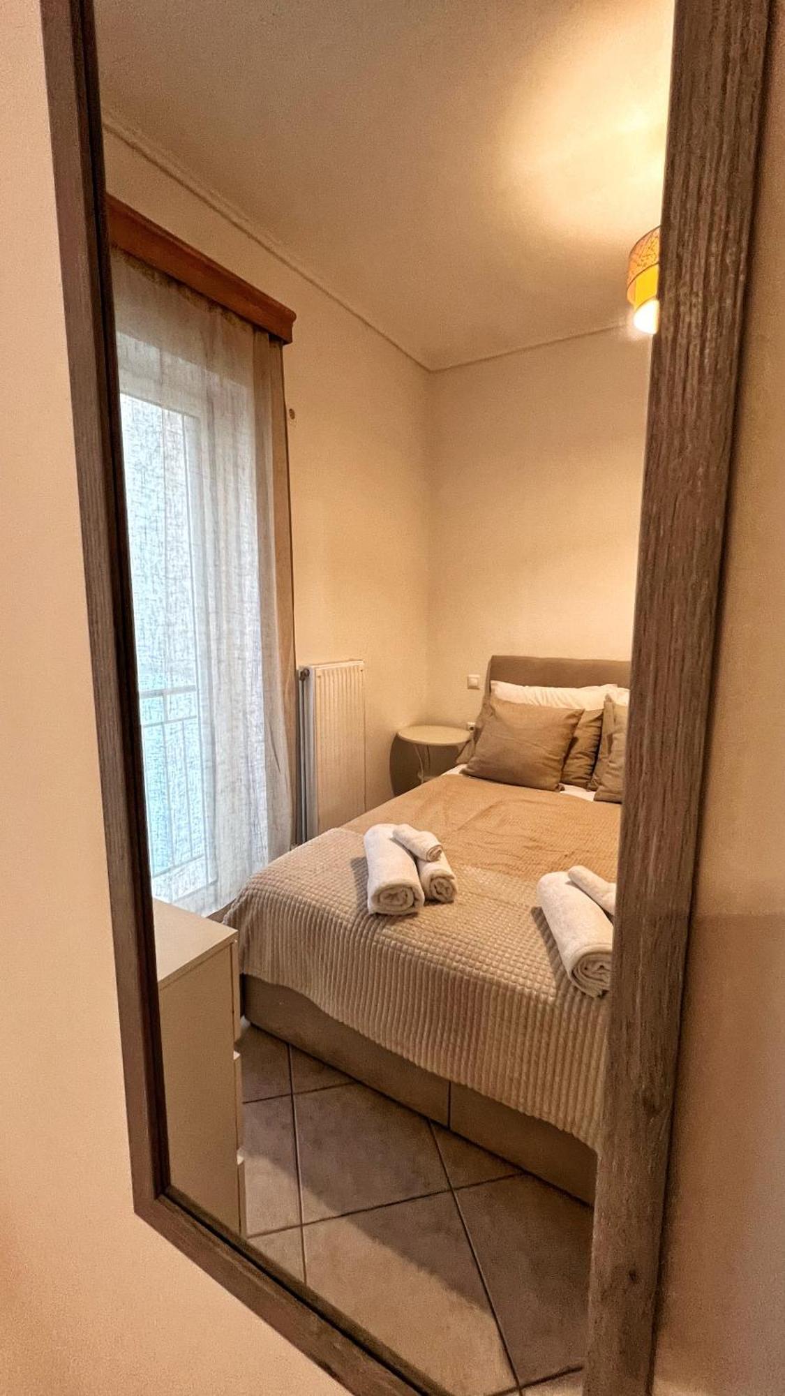 H&H Cozy Retreat Leilighet Pireus Eksteriør bilde