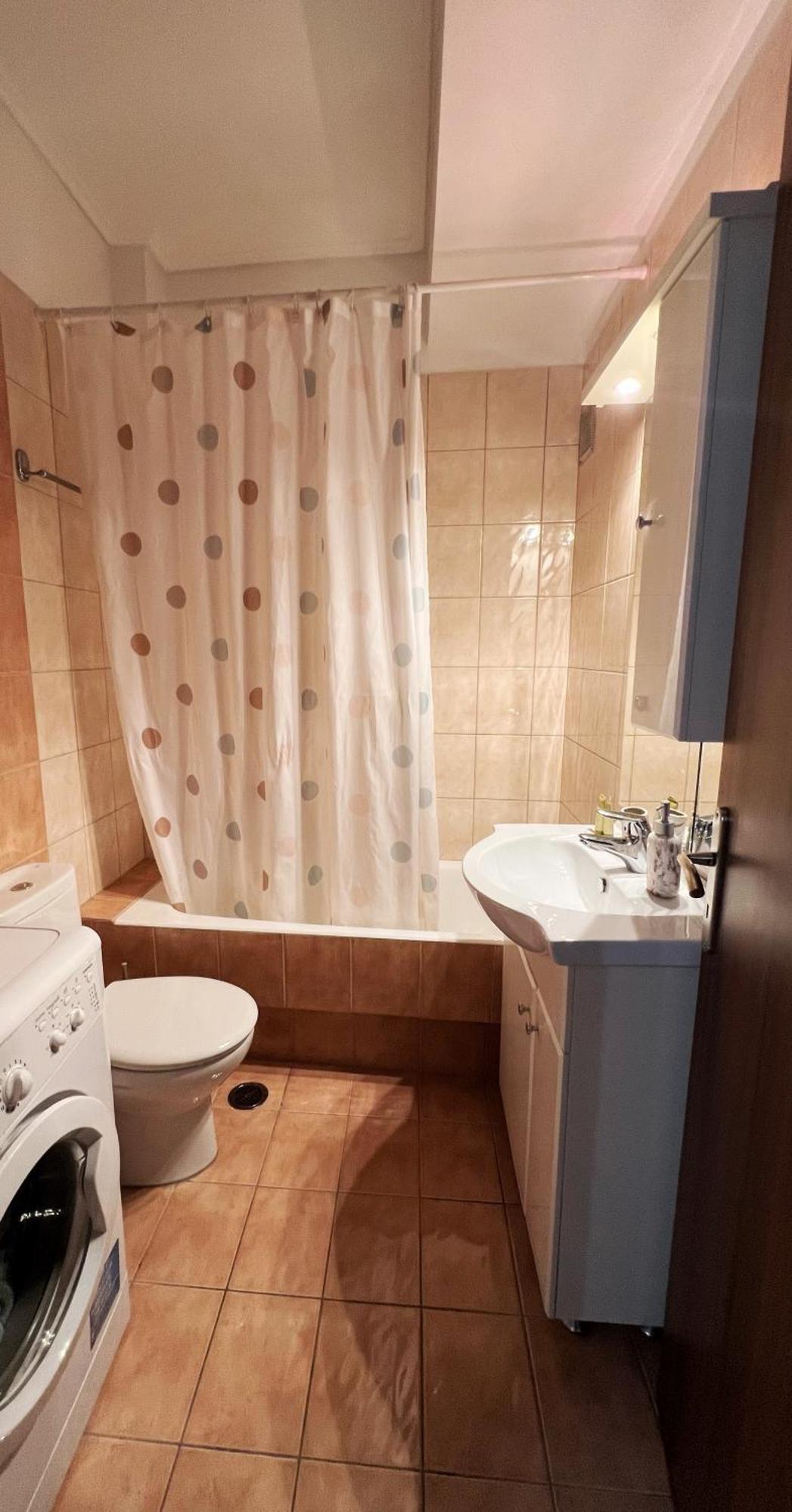 H&H Cozy Retreat Leilighet Pireus Eksteriør bilde