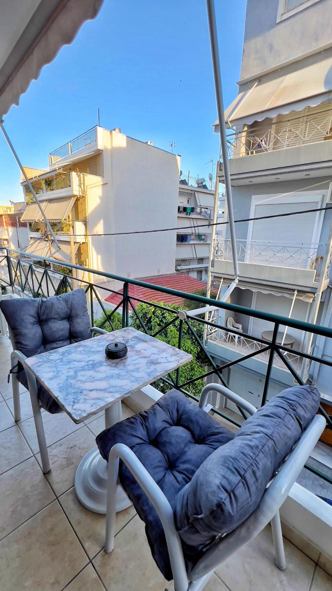 H&H Cozy Retreat Leilighet Pireus Eksteriør bilde